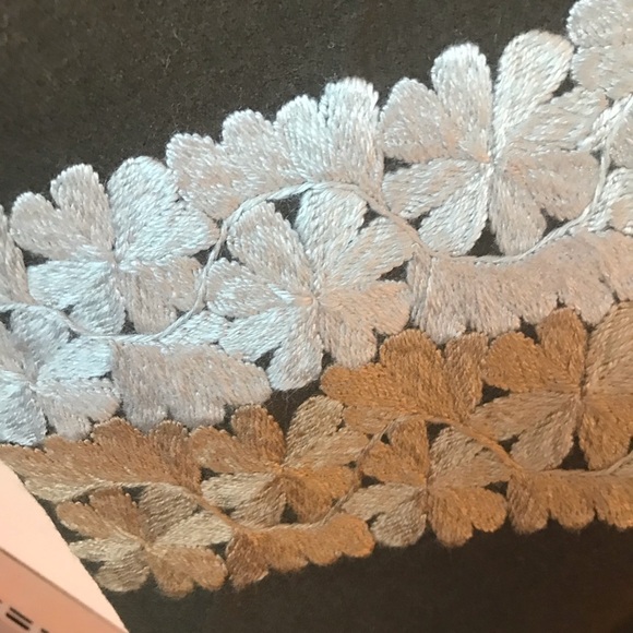 Olga Fisch Brown Floral Embroidered Wool Poncho OS - Picture 3 of 7